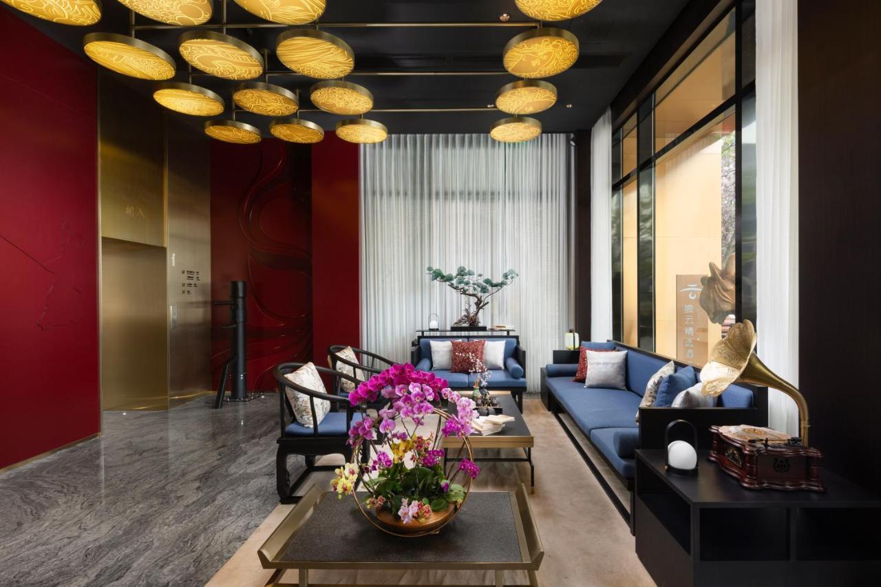 Отель The Yun Collection Guangzhou Yong Qing Fang Экстерьер фото